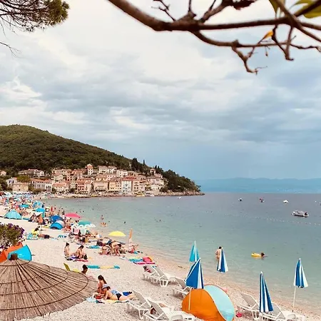 Apartment Kaki Nur 100 Meter Vom Strand Moscenicka Draga