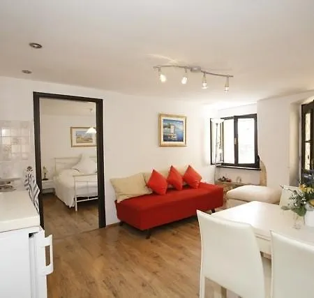 Apartment Kaki Nur 100 Meter Vom Strand Moscenicka Draga